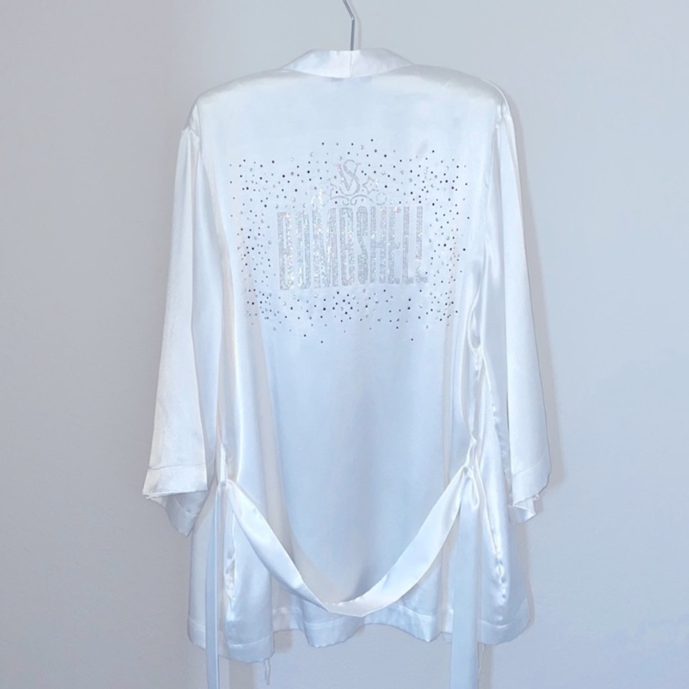 Victoria’s Secret Bombshell White Satin Robe 💋 - Picture 3 of 7